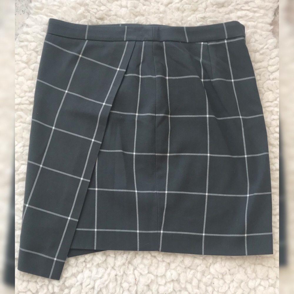 Grey professional skirt